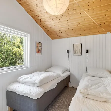 Raevlingehuset Holiday home *