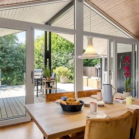 Holiday home Raevlingehuset